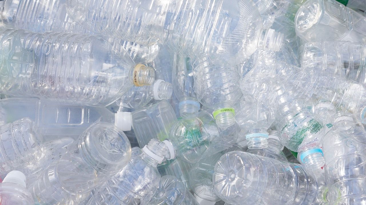 bouteilles PET plastique